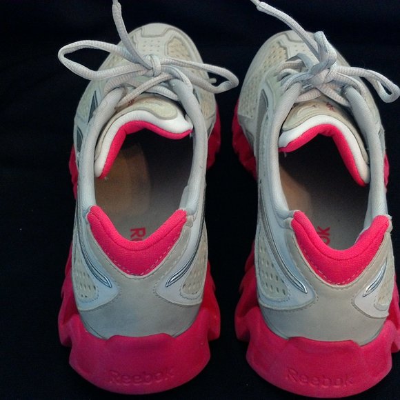 Reebok Zigtech, Zigfuel pink-soled running shoes - Picture 3 of 4